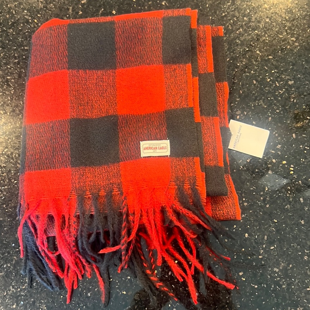 New American Eagle scarf red buffalo plaid